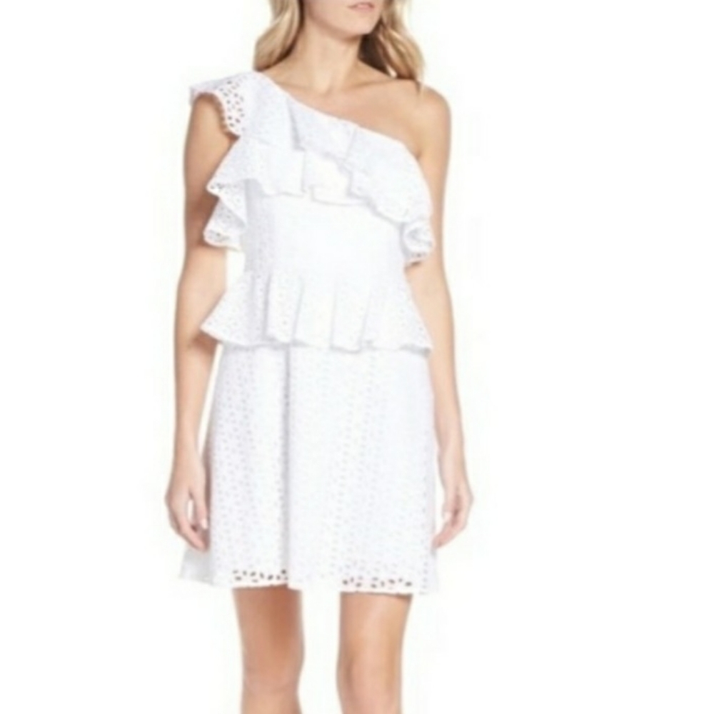 Lilly Pulitzer white lace dress. NWT. 00.